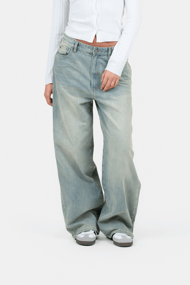 Baggy Denim Jeans Hellblau Vintage Wash