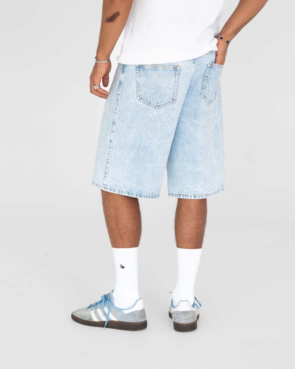 Jorts hellblau