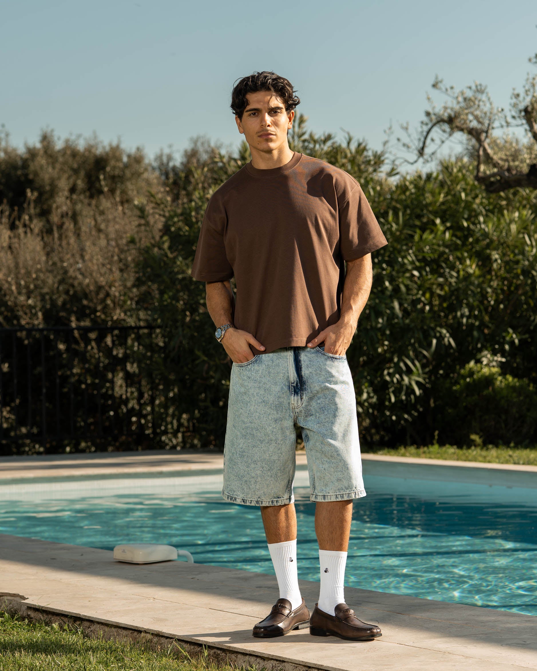 Leeres T-Shirt braun