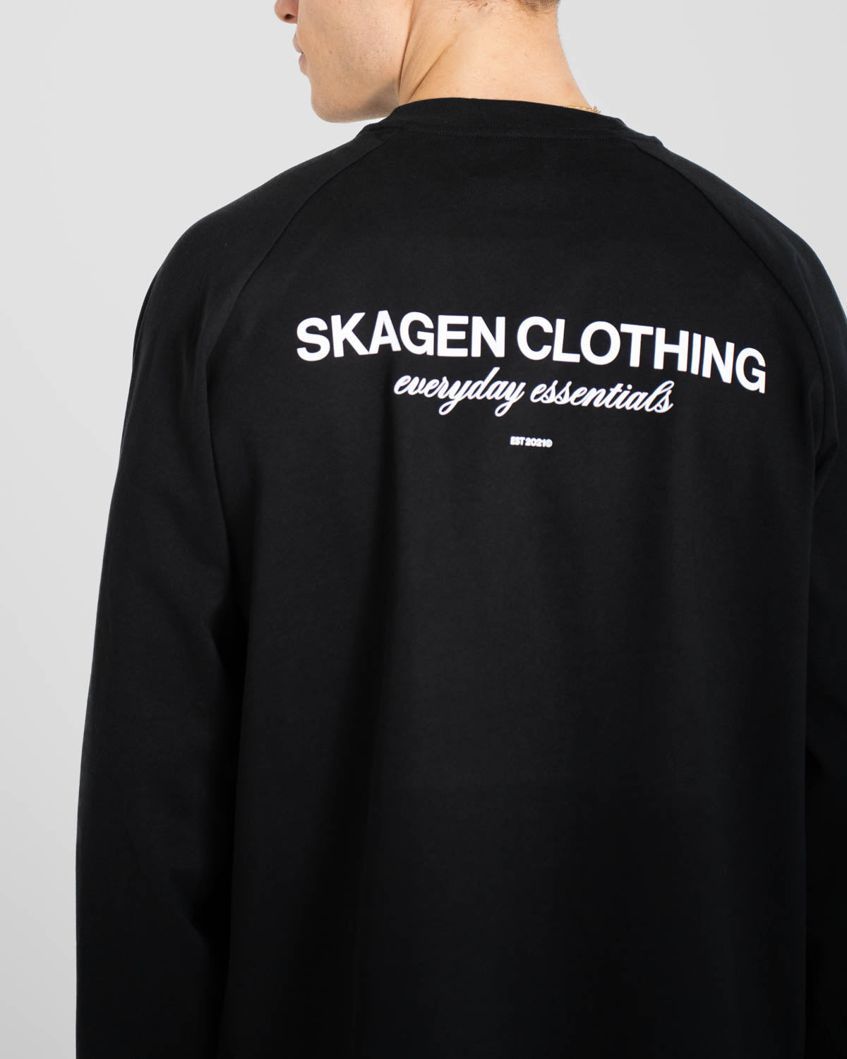 Everyday Essential Raglan Longsleeve Black