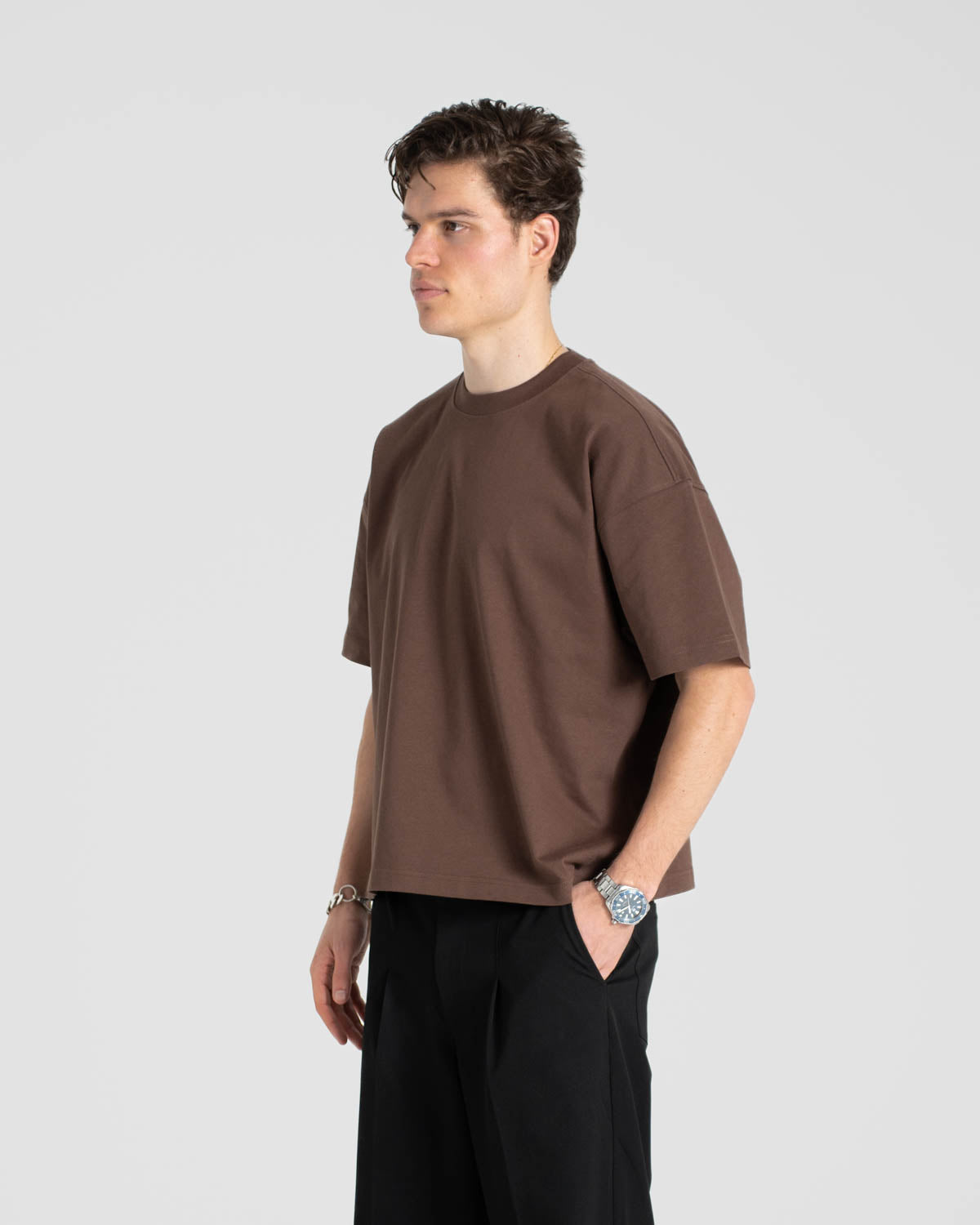 Leeres T-Shirt braun