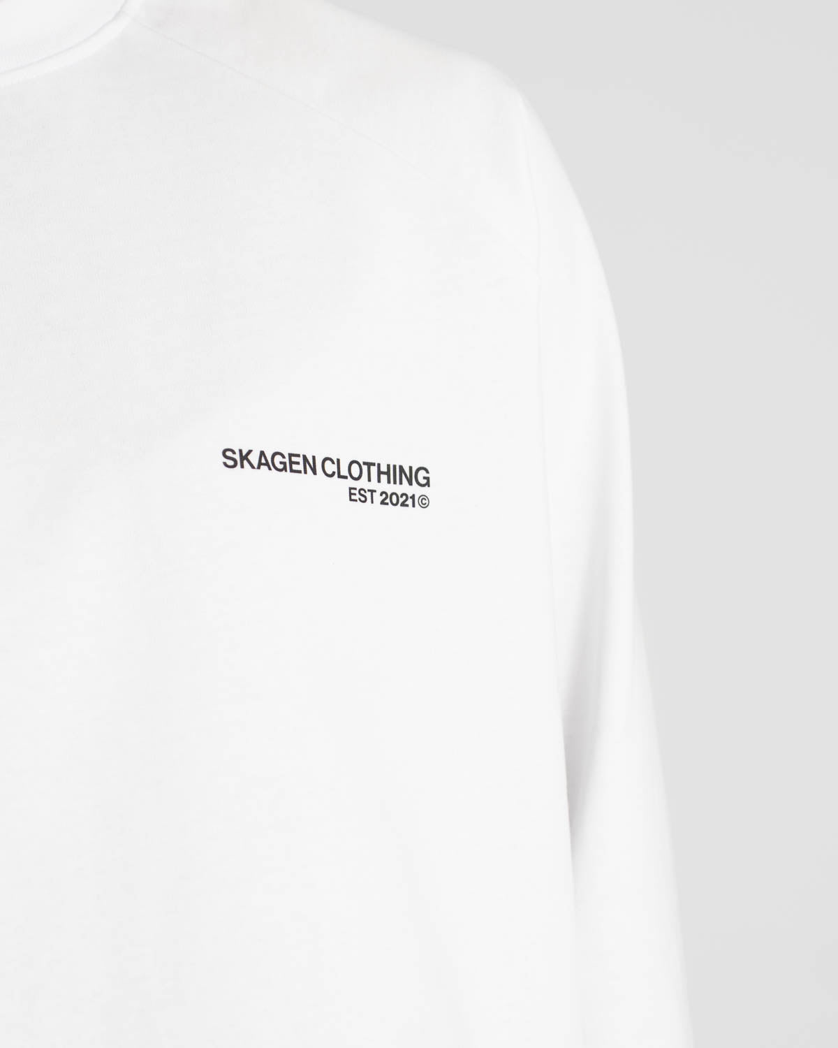 Everyday Essential Raglan Longsleeve White dame