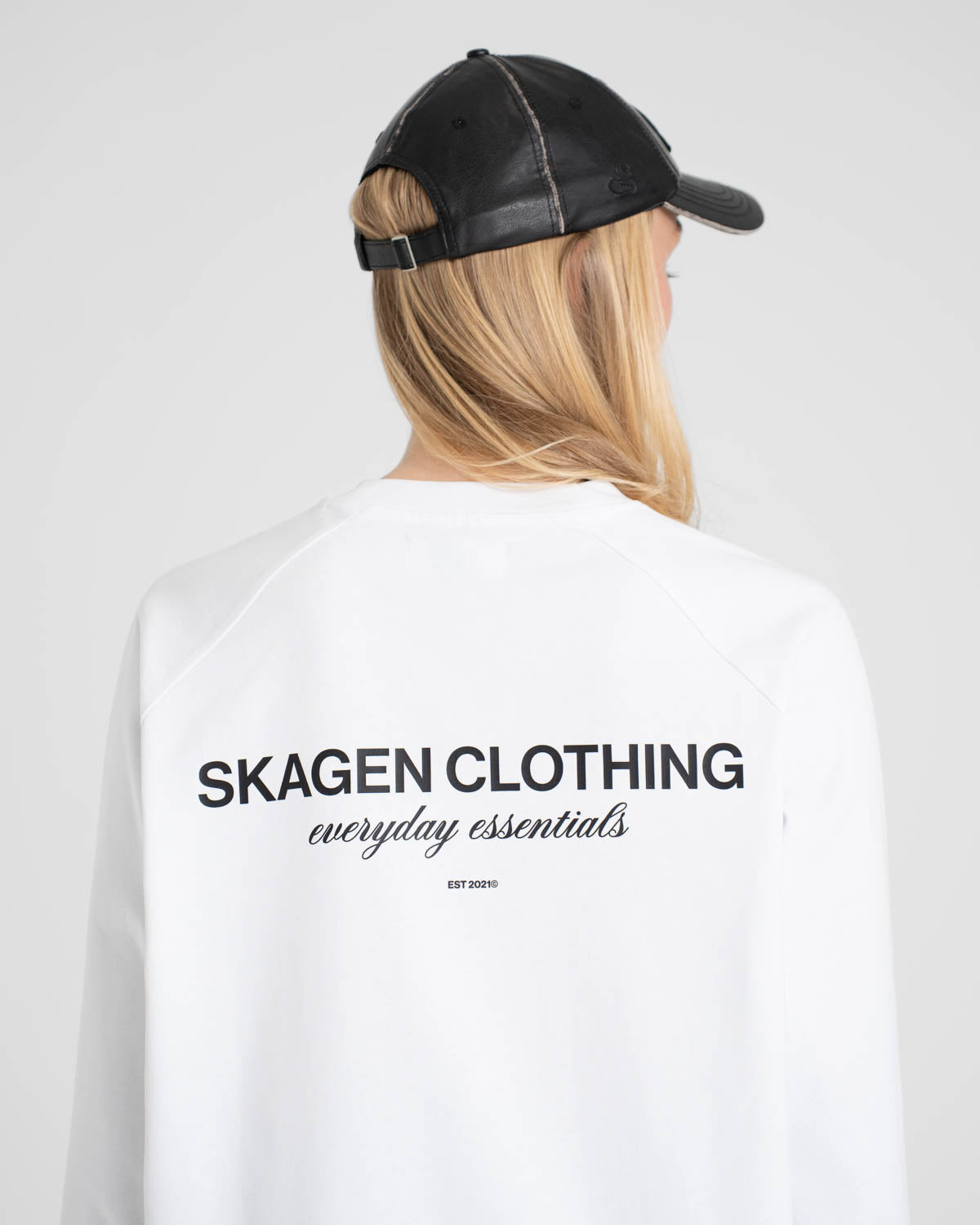 Everyday Essential Raglan Longsleeve White dame