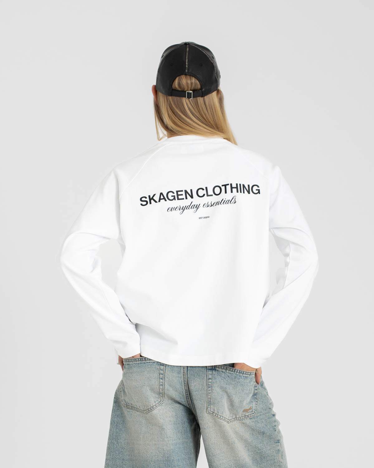 Everyday Essential Raglan Longsleeve White dame