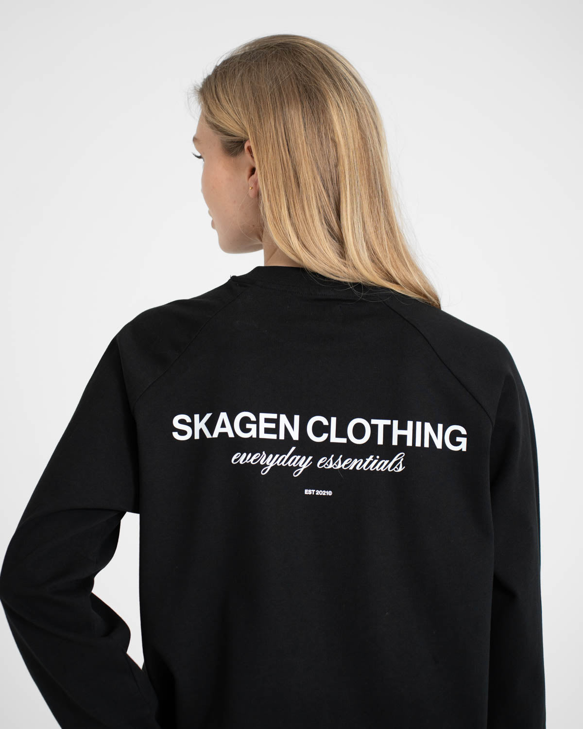 Everyday Essential Raglan Longsleeve Black dame