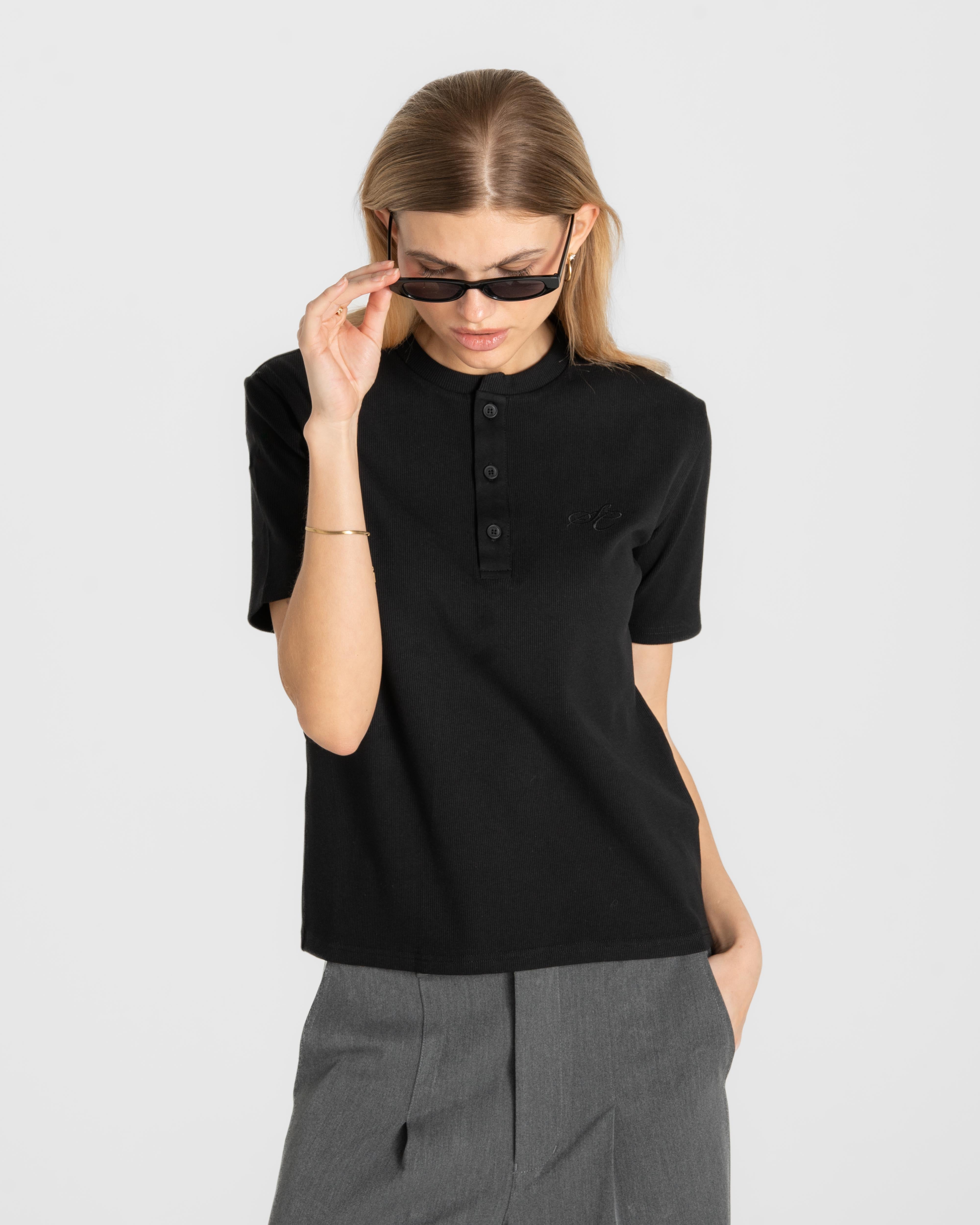 Henley Short Sleeve Black Dame