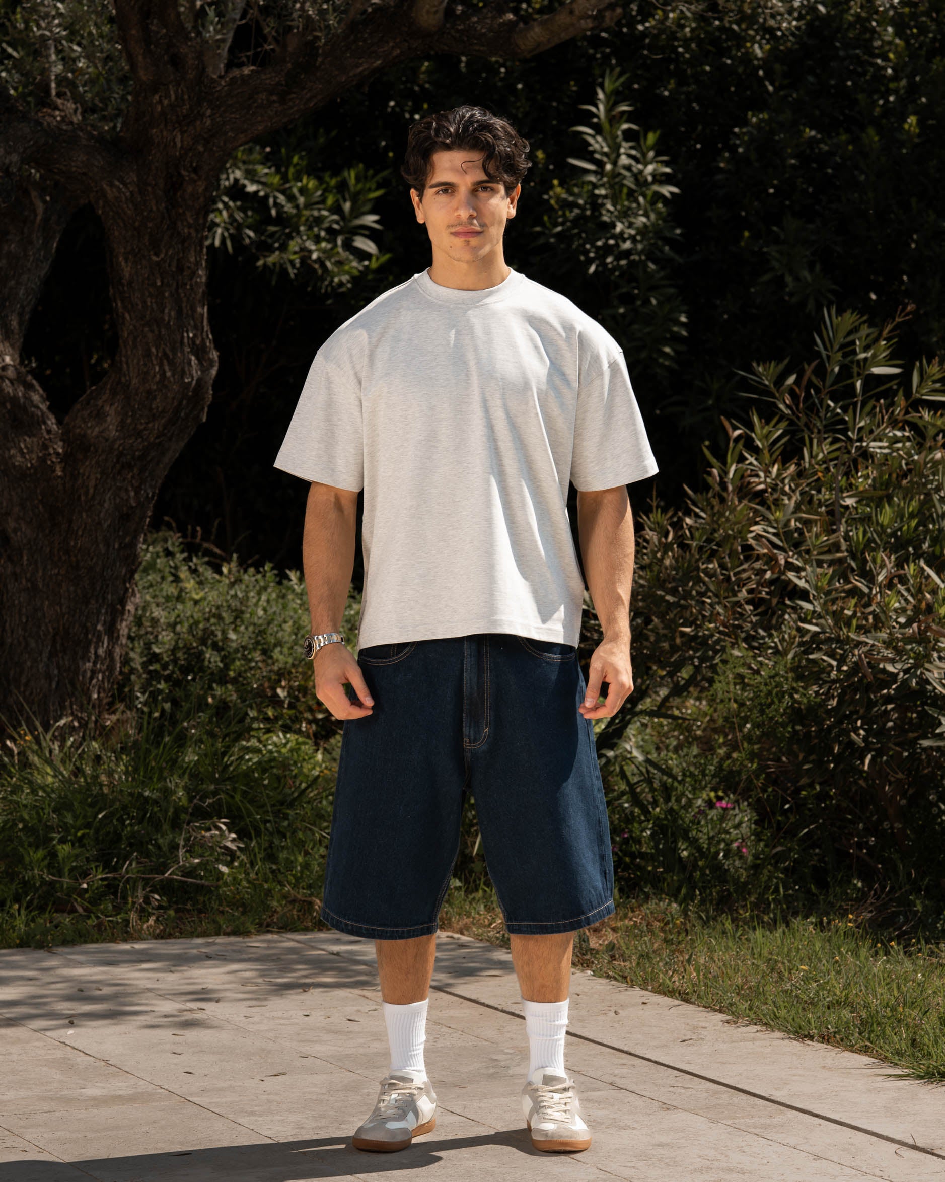 Leeres T-Shirt grau