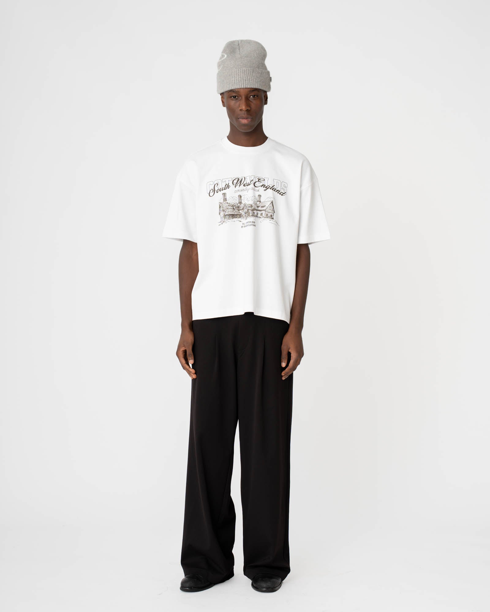 Graphic T-Shirt 'Hunting Crest' White