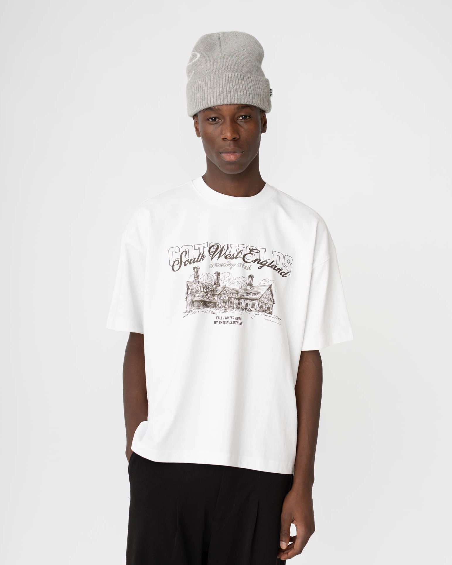 Graphic T-Shirt 'Hunting Crest' White