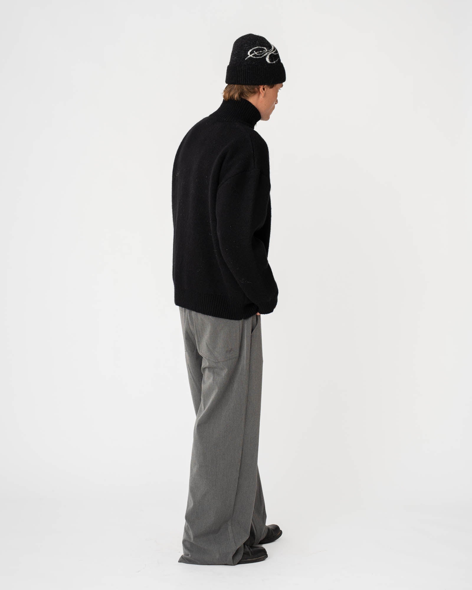 Full Zip Sweater Black